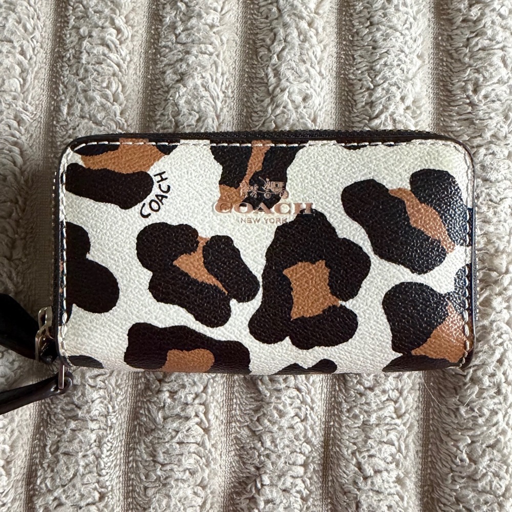 Coach Leopard Print Small Zip Around Wallet Animal Print Gold Tone Logo